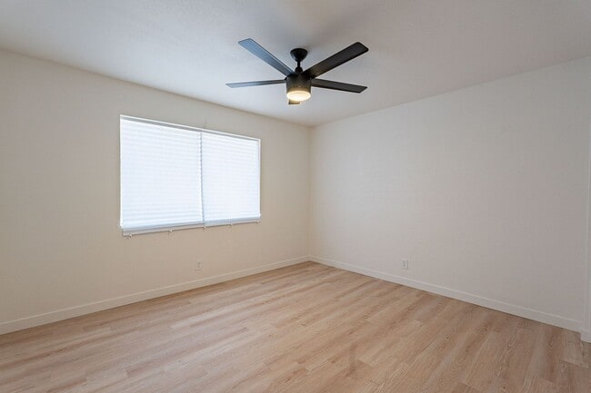 Building Photo - 2nd floor unit with all the upgrades!