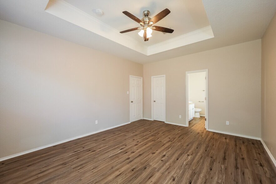 Building Photo - 27330 Wrought Iron