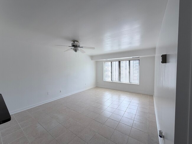 Building Photo - 3100 S Manchester St