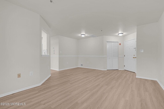 Building Photo - 12 High Pointe Way