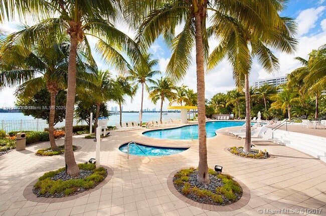 Building Photo - 1330 West Ave