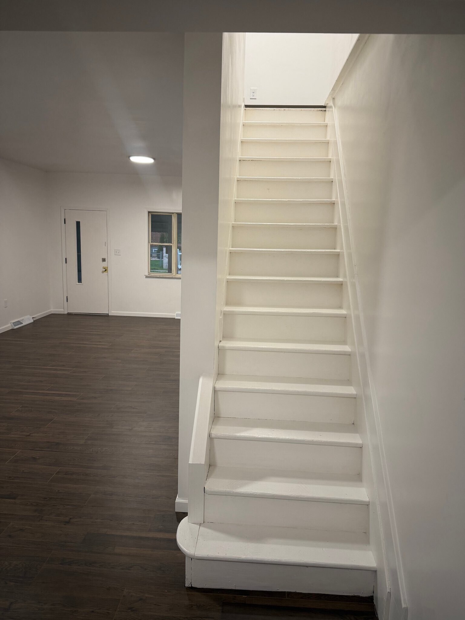 Building Photo - 1131 Knox St