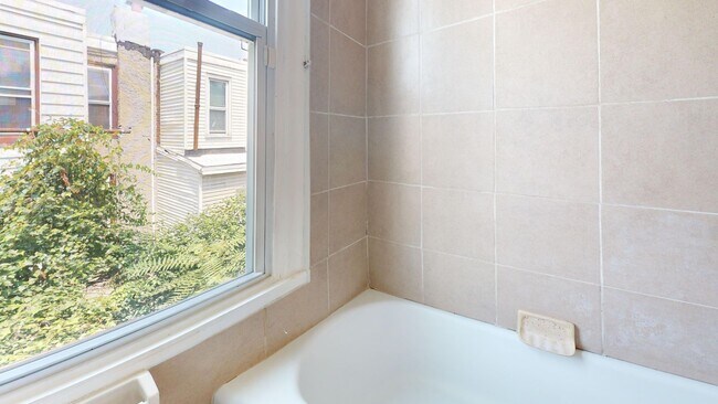 Building Photo - Big Two Bedroom House Near Germantown For ...
