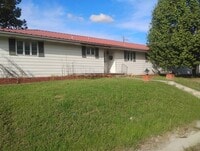 Building Photo - Ready for move in!