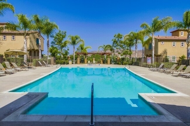 Building Photo - **Move in Special $1000 off 1st month's rent**Stunning 3-bed, 3.5 bath, tri-level condo w 2-car g...