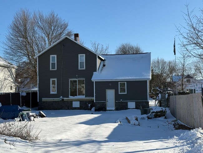 Building Photo - 720 Carney Blvd