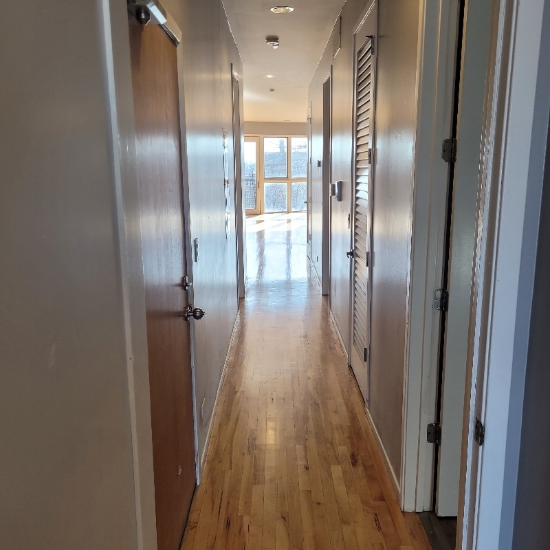 Building Photo - 2440 W Madison St