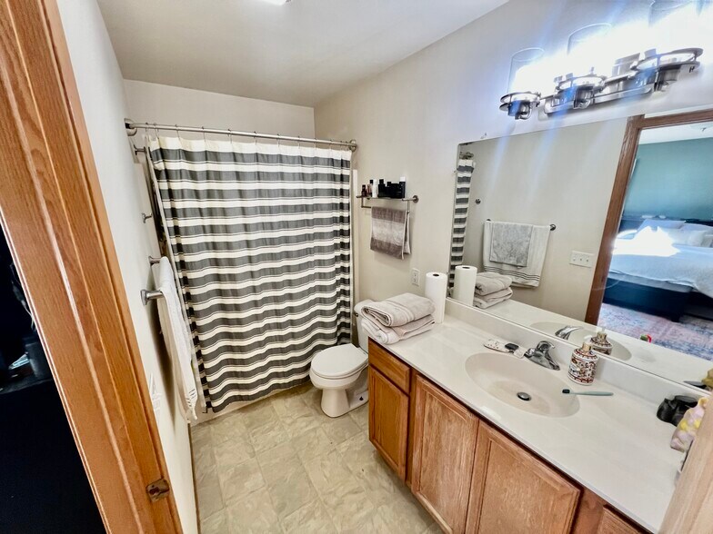 Building Photo - 5133 Horned Owl Dr
