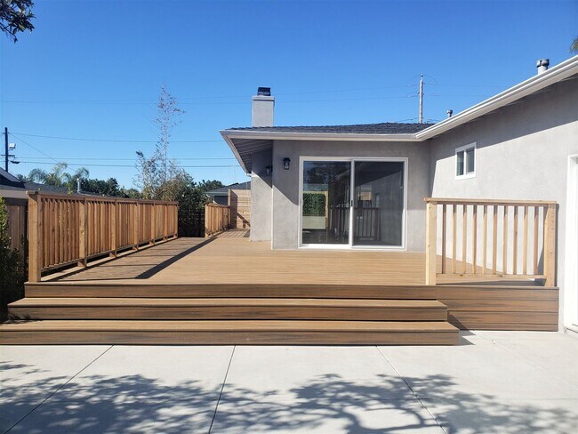 Building Photo - Modernized, 3BD/2BA House in Leucadia: Minutes to Beach, Town, YMCA!