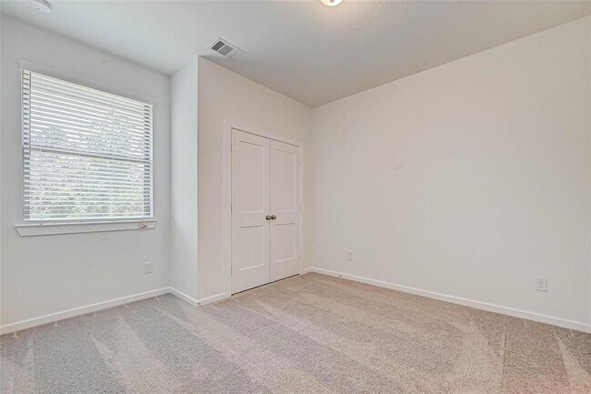Building Photo - 580 Longleaf Pine Dr