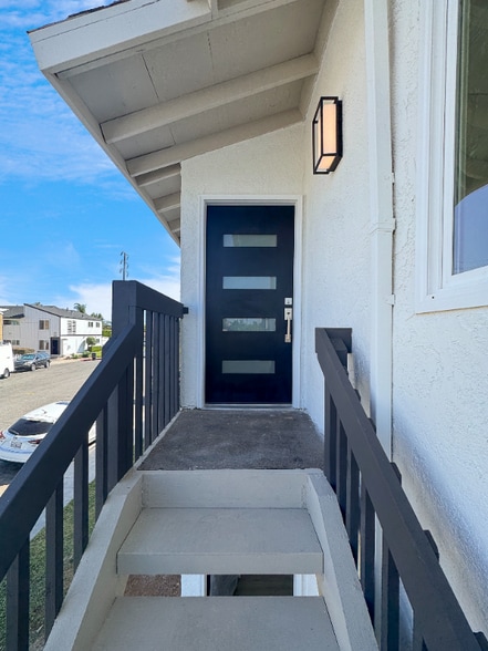 Building Photo - 776 W Wilson St