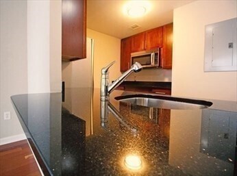 Building Photo - 8 Museum Way