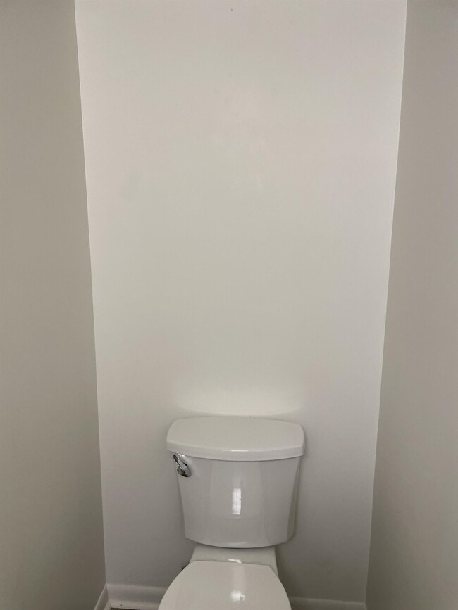 Building Photo - 161 Harvest Dr