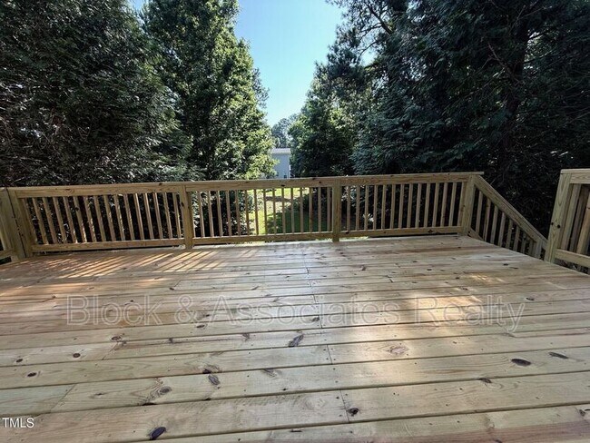 Building Photo - 2016 Weaver Forest Way