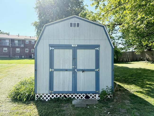 Building Photo - 6216 Hillcrest Ct