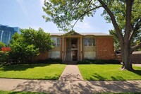 Building Photo - 4818 Cole Ave