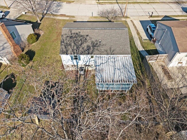 Building Photo - 2237 Wideview Dr