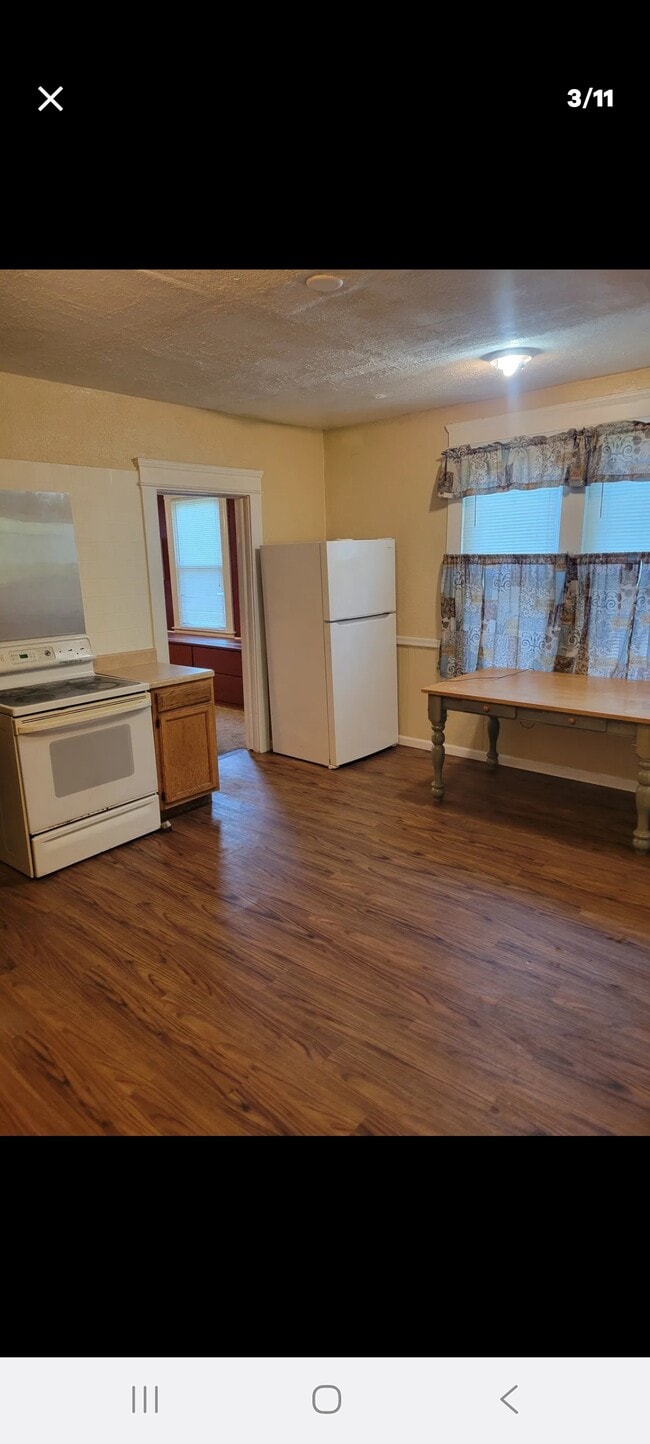 Building Photo - 3619 E 55th St