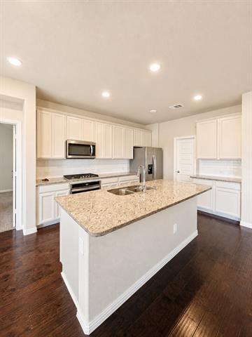 Building Photo - 1124 Rountree Ct