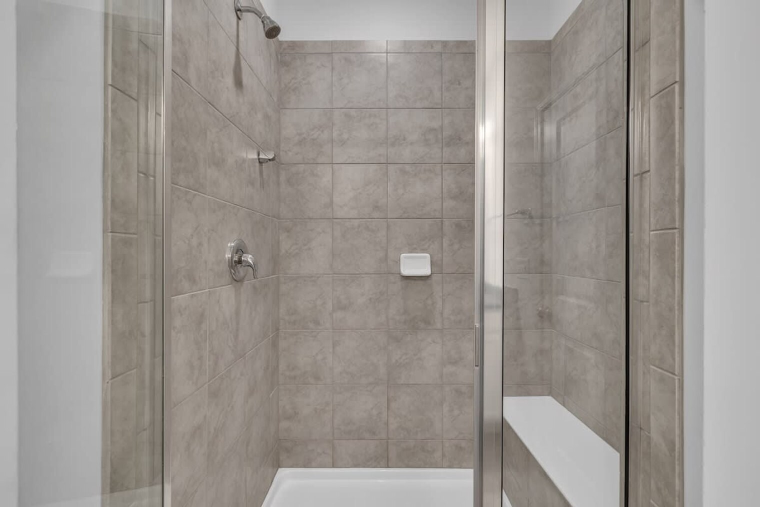 Building Photo - 2800 Saltaire Ave