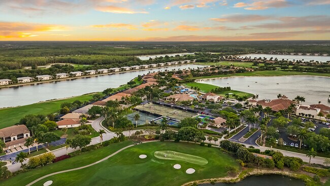 Building Photo - 10307 Heritage Bay Blvd