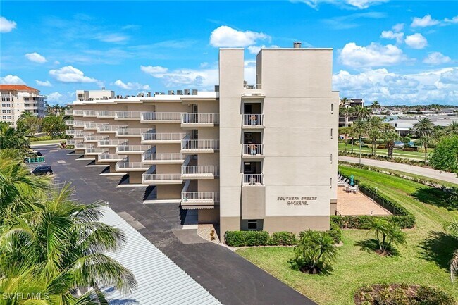 Building Photo - 1141 S Collier Blvd