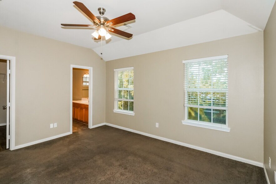 Building Photo - 4959 S Cancun