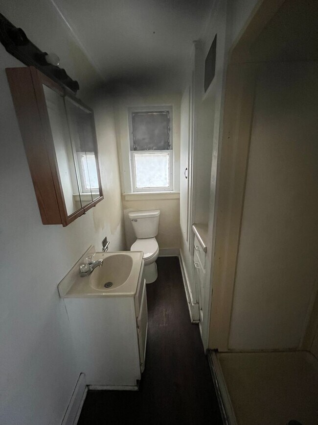 Building Photo - 1407 2nd Ave N