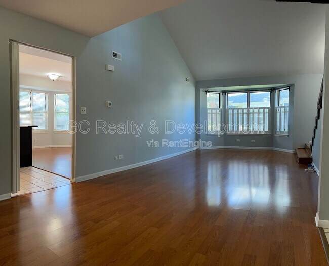 Building Photo - 45 White Pine Dr