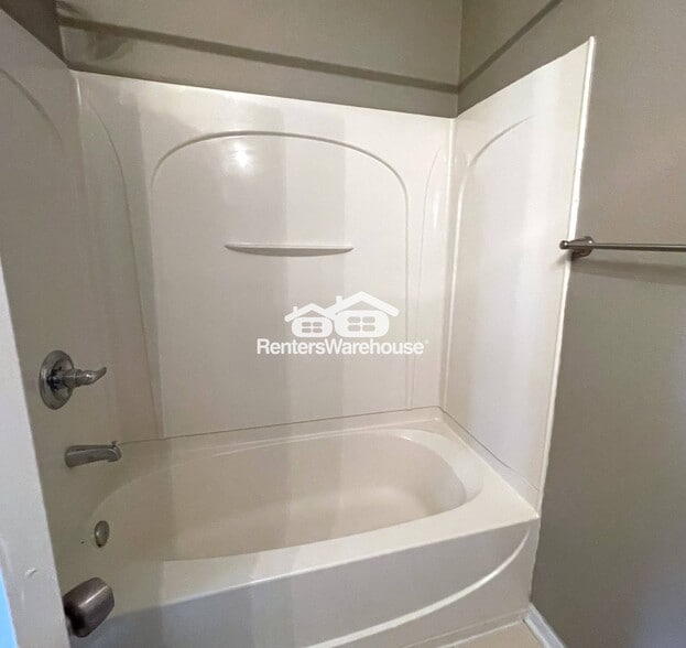 Building Photo - 507 Vincinda Crest Way