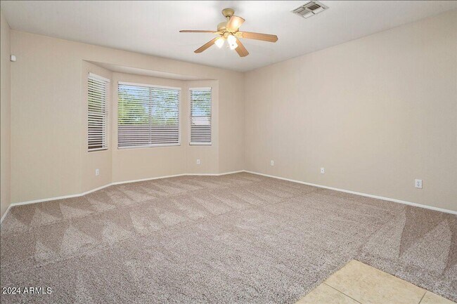 Building Photo - Spacious Corner Lot Home with 3-Car Garage in Surprise