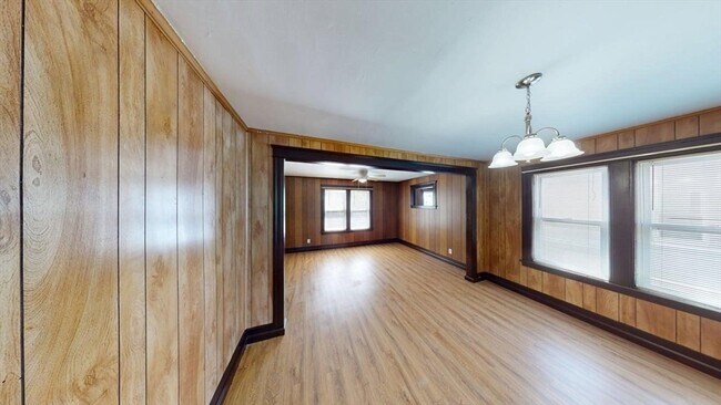 Building Photo - 190 Pilgrim Ave