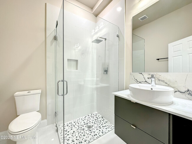 Building Photo - 5395 Heckscher Dr