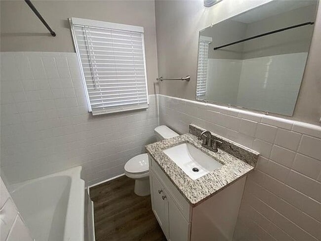 Building Photo - 2490 Brentwood Rd