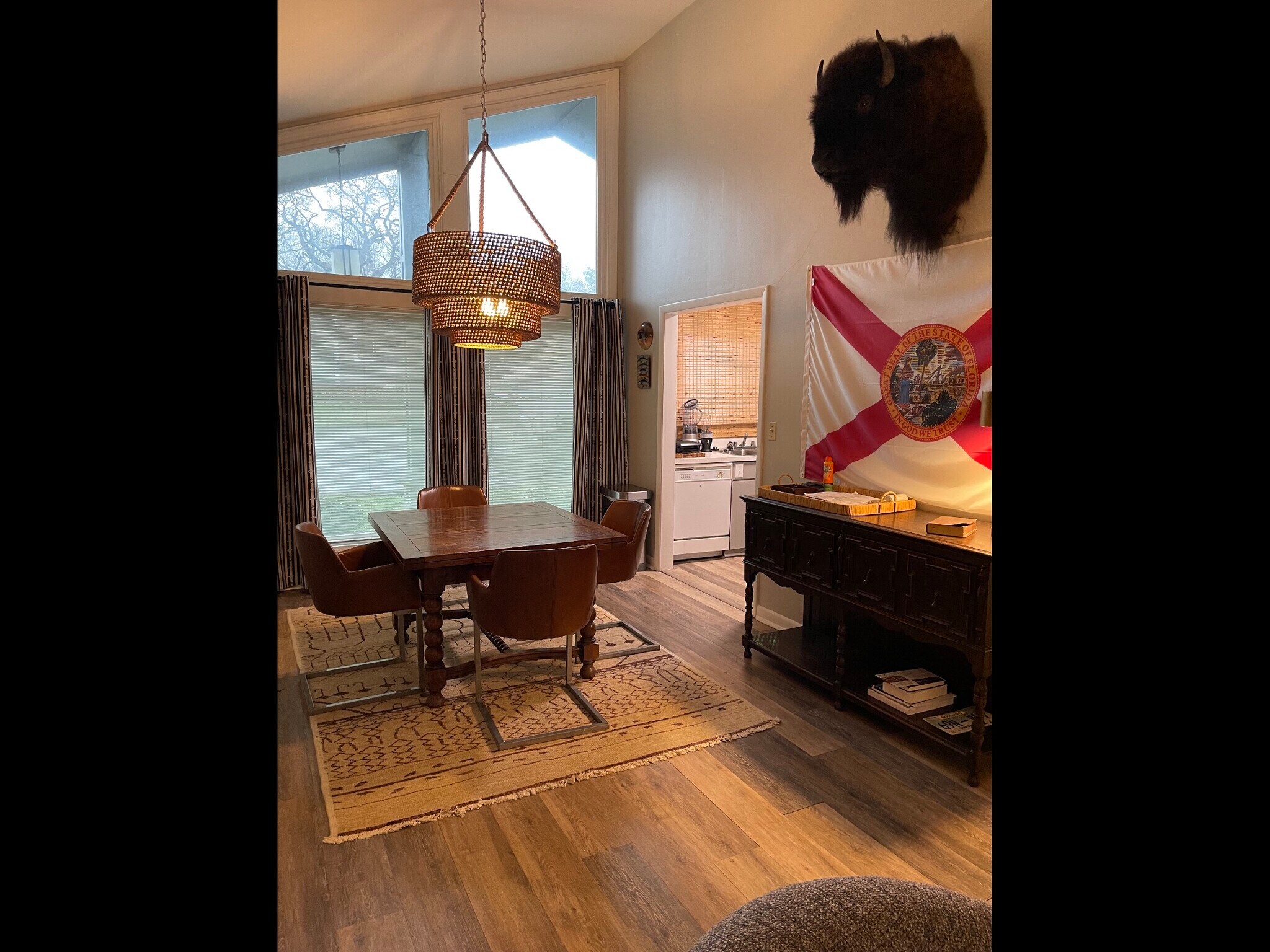 Eating area off kitchen & living room - 1900 Richard Jones Rd