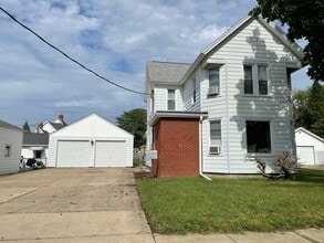 Building Photo - 507 E Adams St