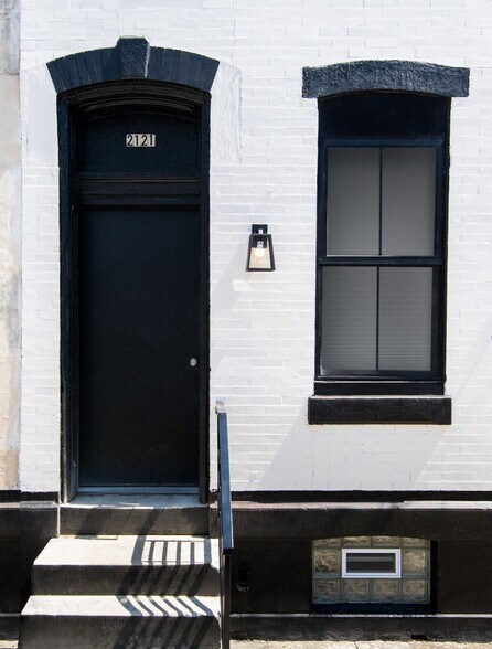 Building Photo - 2121 E Dauphin St