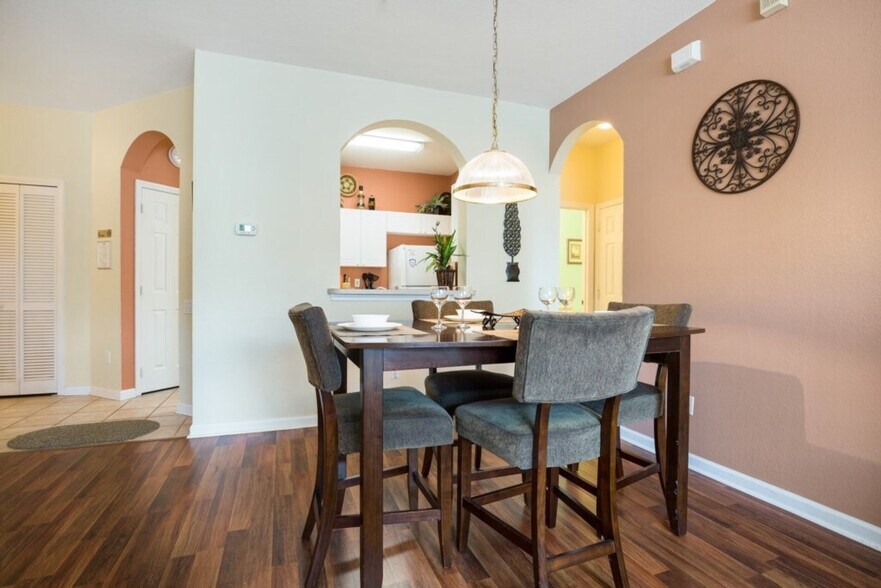 Building Photo - 8107 Coconut Pl