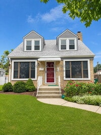 Building Photo - 707 Newcastle Ave