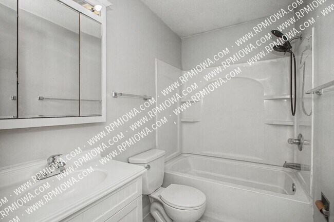 Building Photo - 1411 Georgia Ave