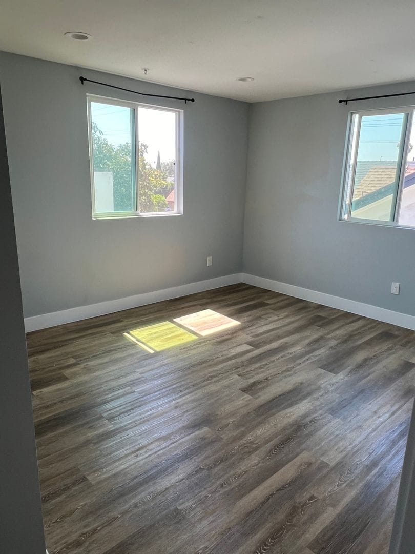 Building Photo - 608 E 29th St