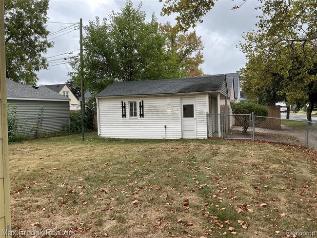 Building Photo - 2104 Brickley St