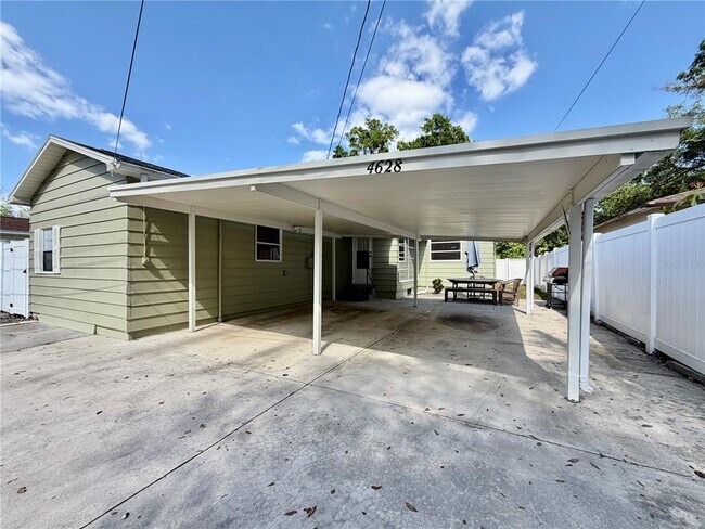 Building Photo - 4628 Dr M.L.K. Jr St N