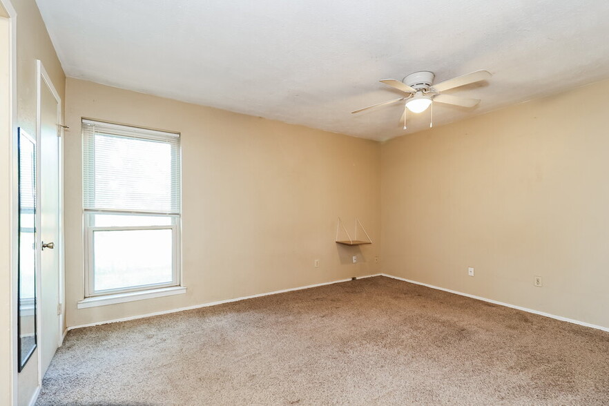 Building Photo - 5404 Lansingford Trail