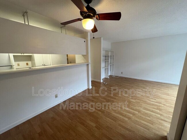 Building Photo - 46-267-267 Kahuhipa St