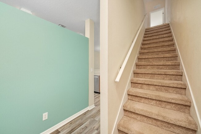 Building Photo - Cozy 2 Bed, 2.5 Bath Indialantic Rental - ...