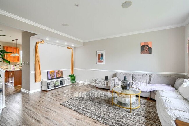 Building Photo - 403 Deer Hill Cir