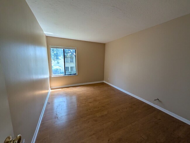 Building Photo - Spacious 2BR Retreat Near Beaches & Dining