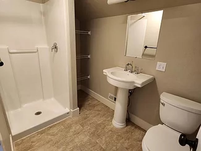 Building Photo - Beautiful 3 bed 3 bath home available in Cheney WA!