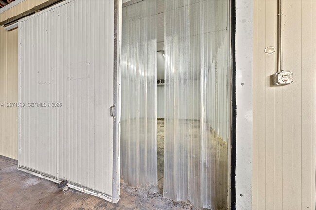Building Photo - 22100 SW 194th Ave